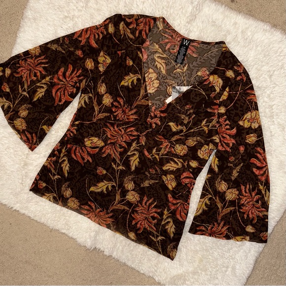 JCPenny boho fall colors V-neck bell sleeve shirt - Picture 11 of 12